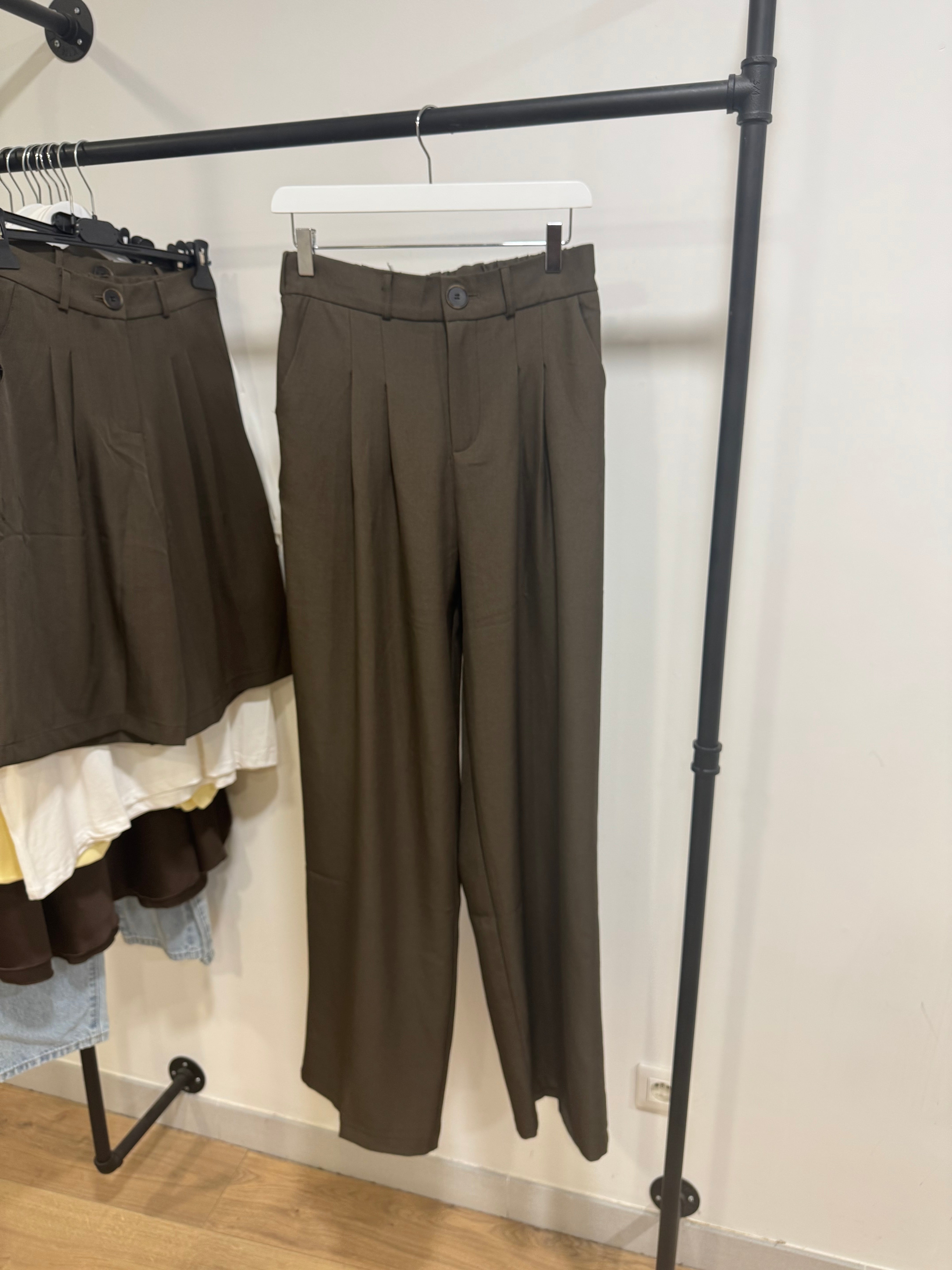 Pantalon tailleur marron