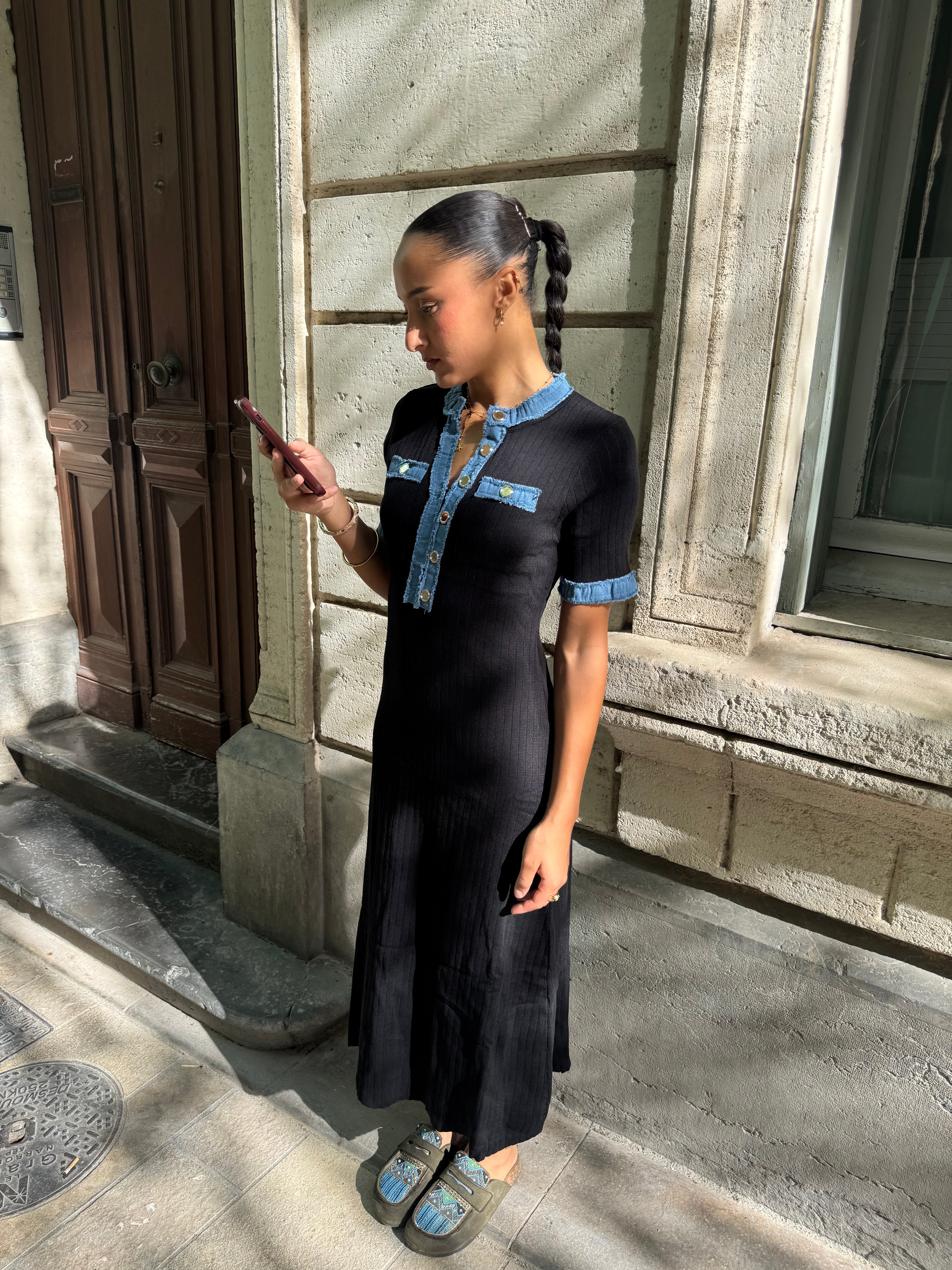Robe noir avec jean