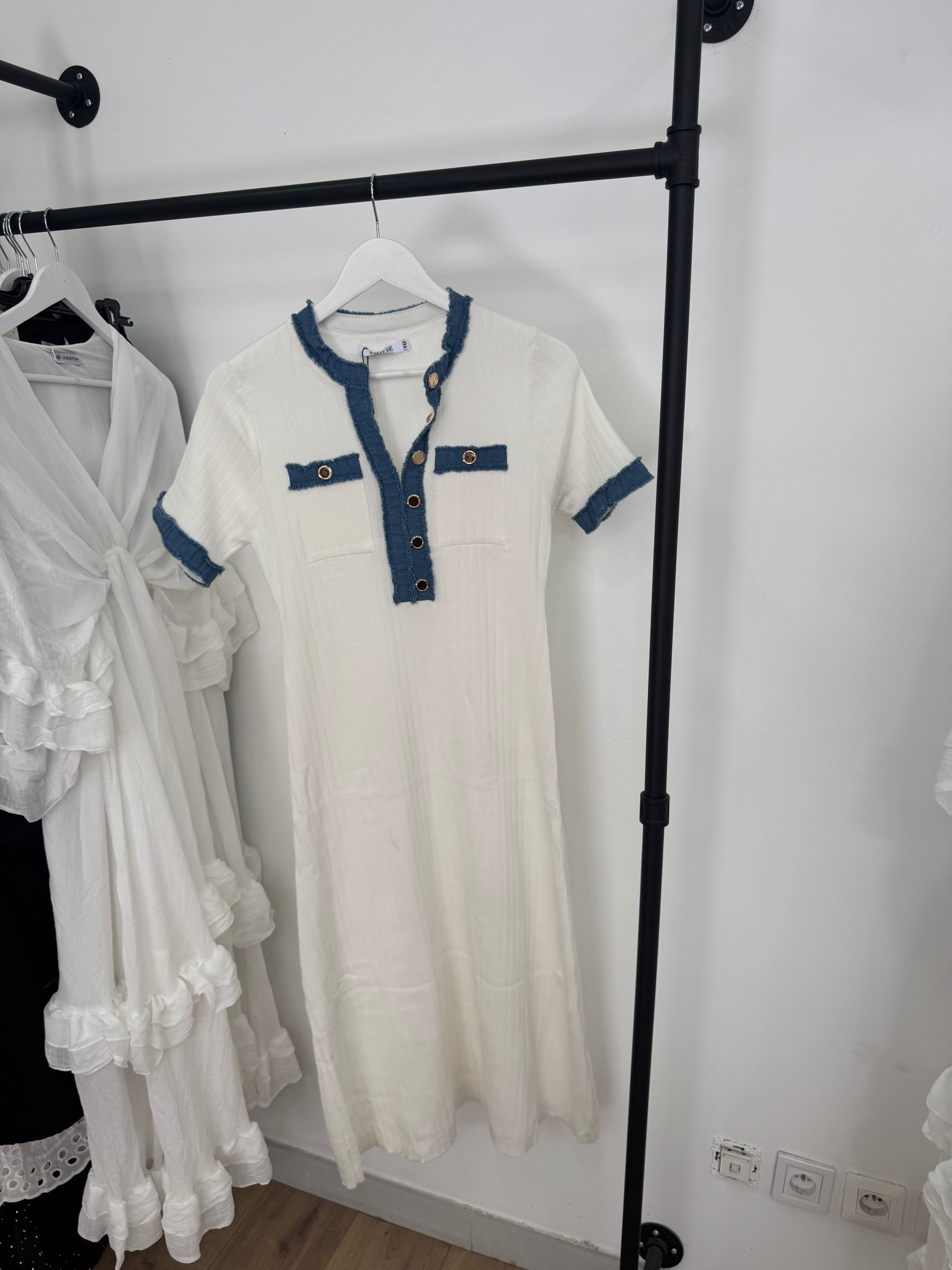 Robe blanche avec jean